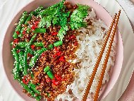 Лесна и бърза виетнамска рецептата за запържено свинско със зелен фасул